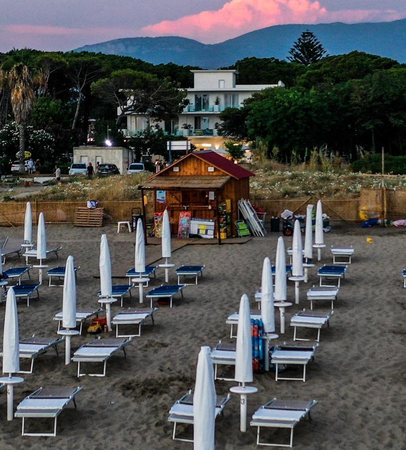 Hotel Artemide Mare Paestum Luaran gambar