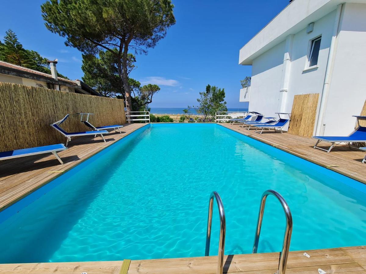 Hotel Artemide Mare Paestum Luaran gambar