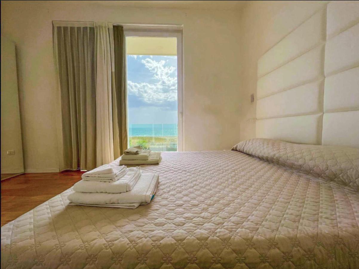 Hotel Artemide Mare Paestum Luaran gambar
