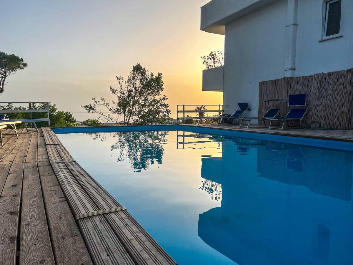 Hotel Artemide Mare Paestum Luaran gambar