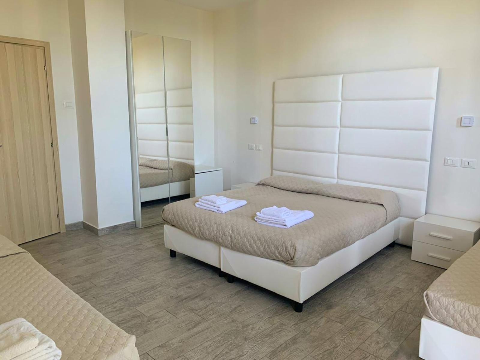Hotel Artemide Mare Paestum Luaran gambar