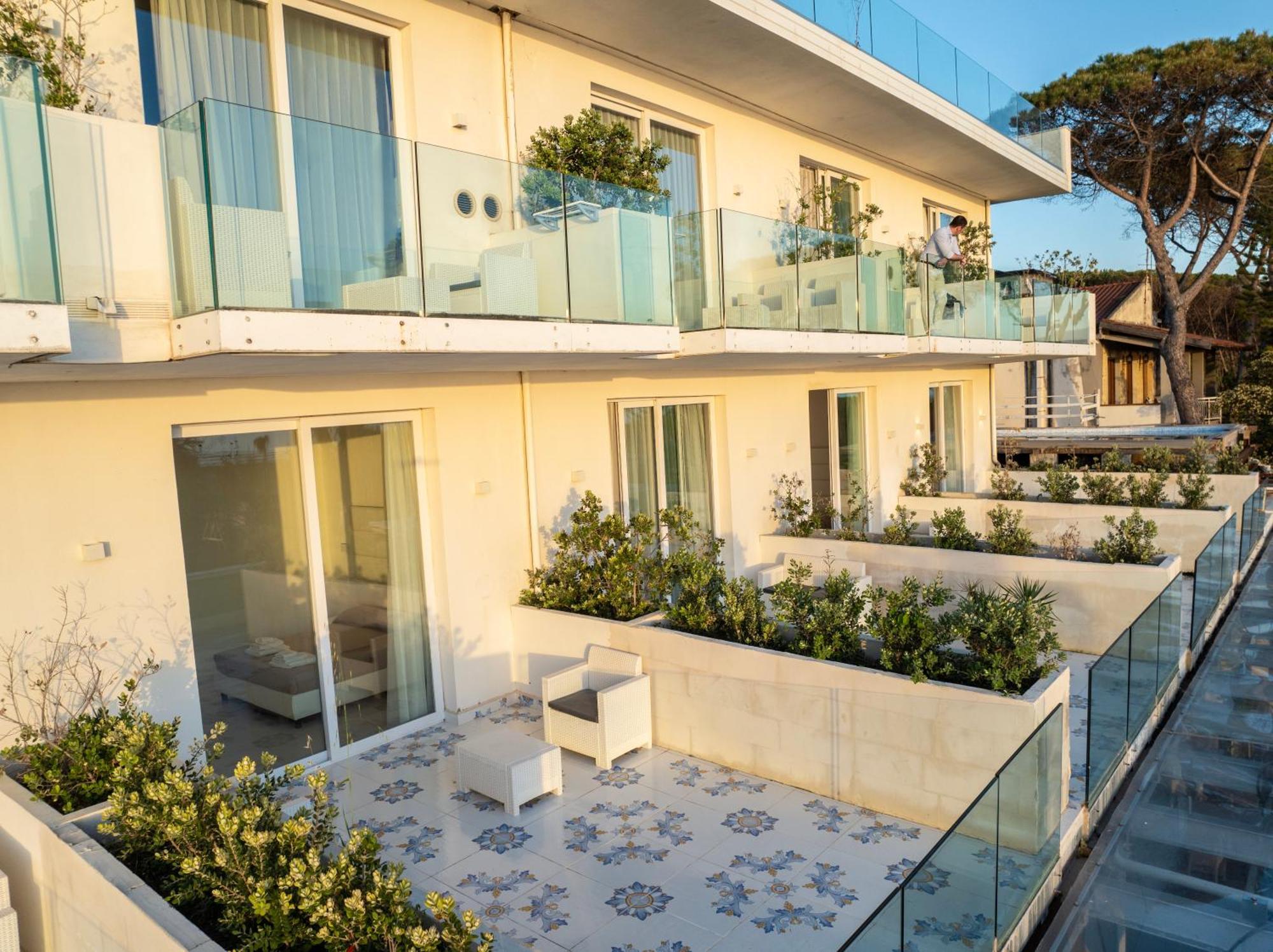 Hotel Artemide Mare Paestum Luaran gambar