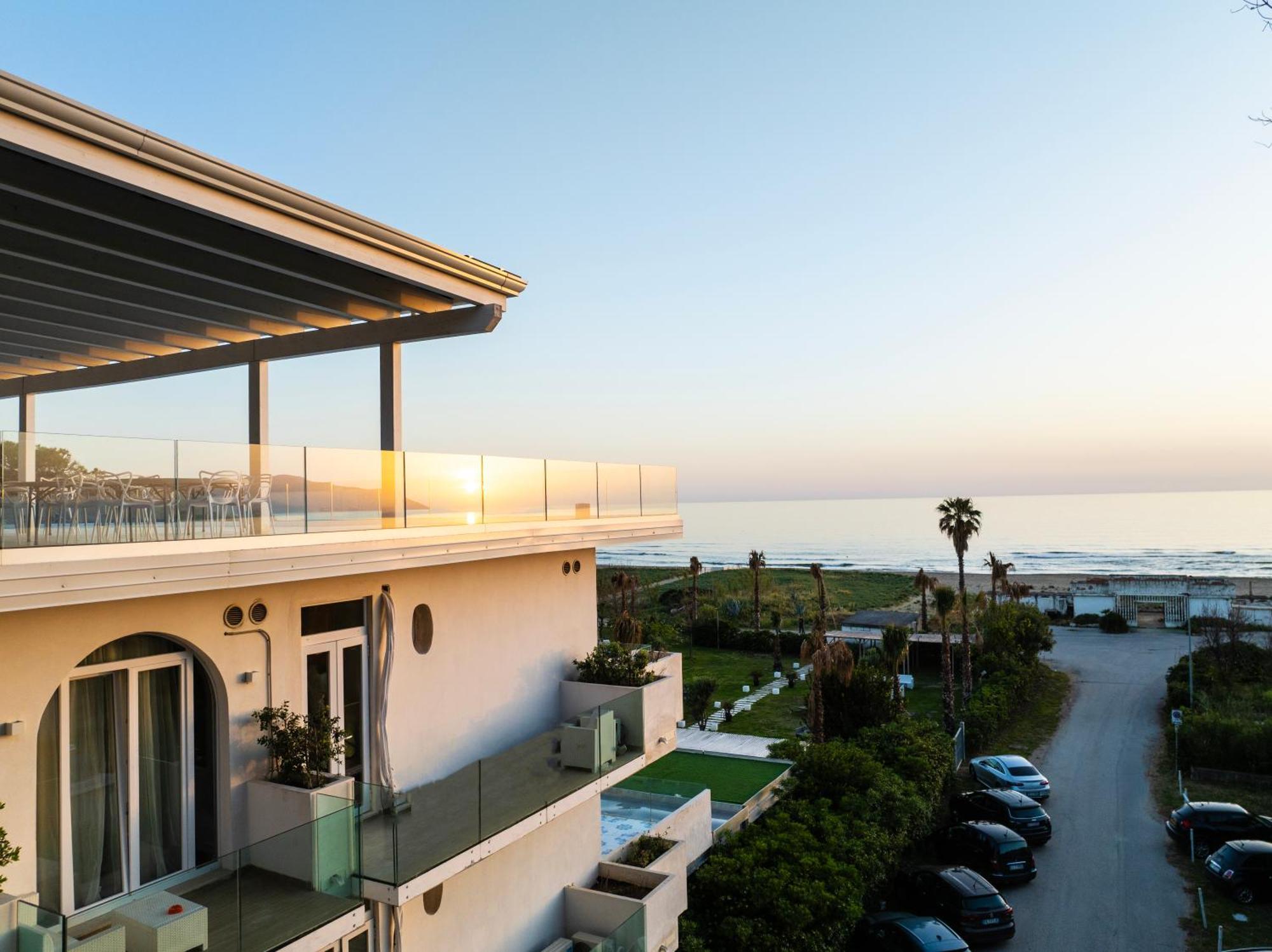 Hotel Artemide Mare Paestum Luaran gambar